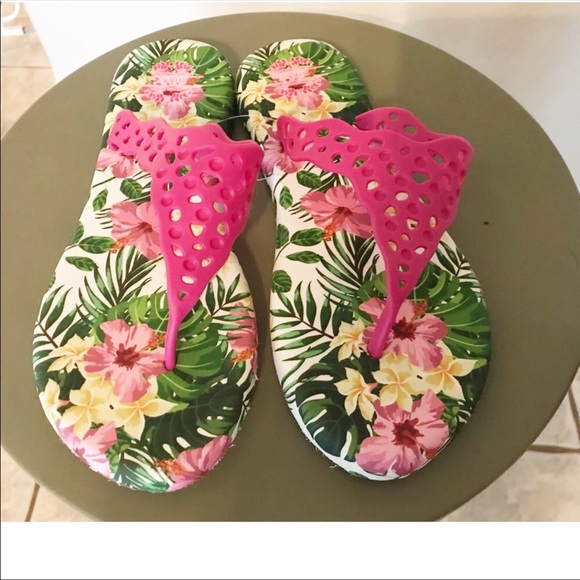 tropical print flip flops - Picture 2 of 2